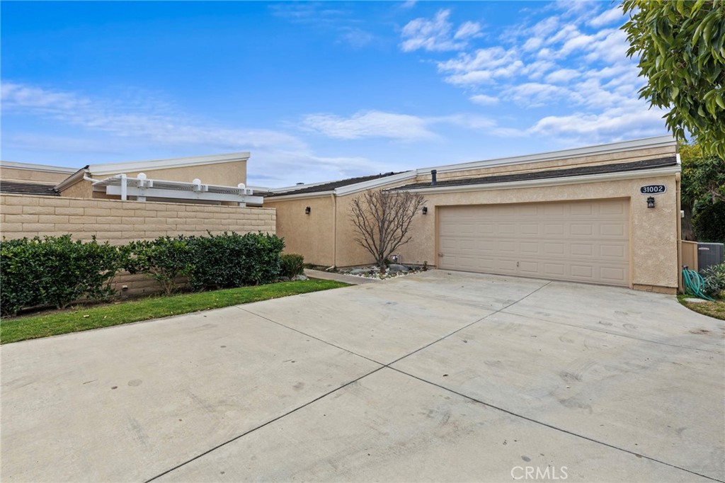 31002 Flying Cloud Drive