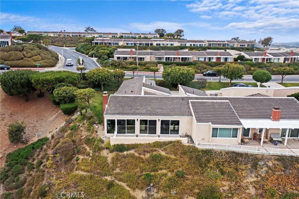 31002 Flying Cloud Drive