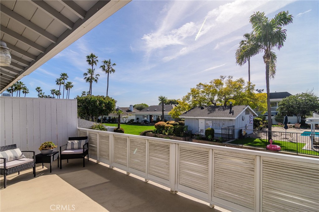 2516 University Drive