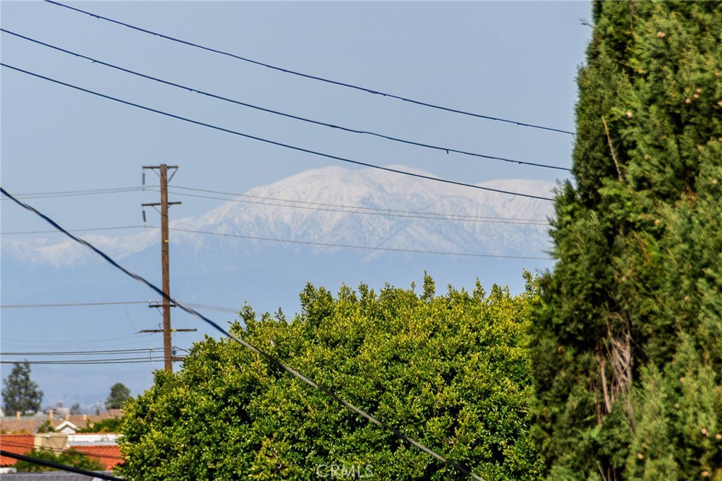 2516 University Drive