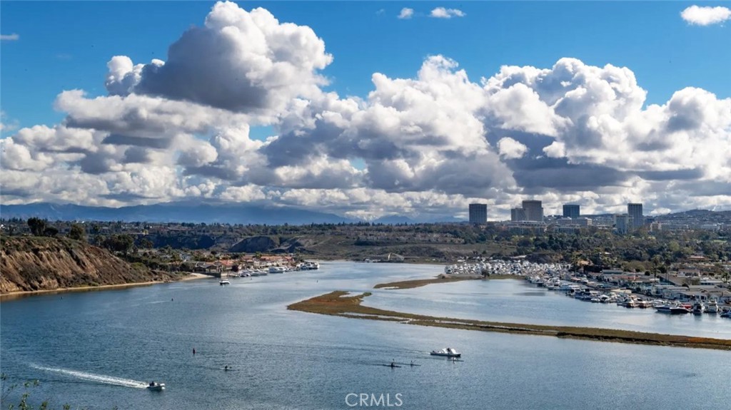 2516 University Drive