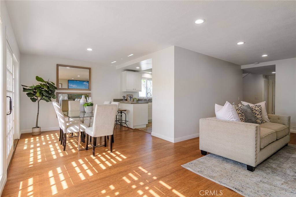 2516 University Drive