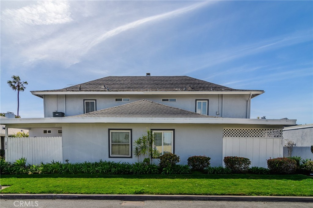 2516 University Drive