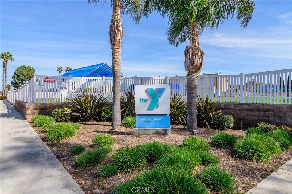 2516 University Drive