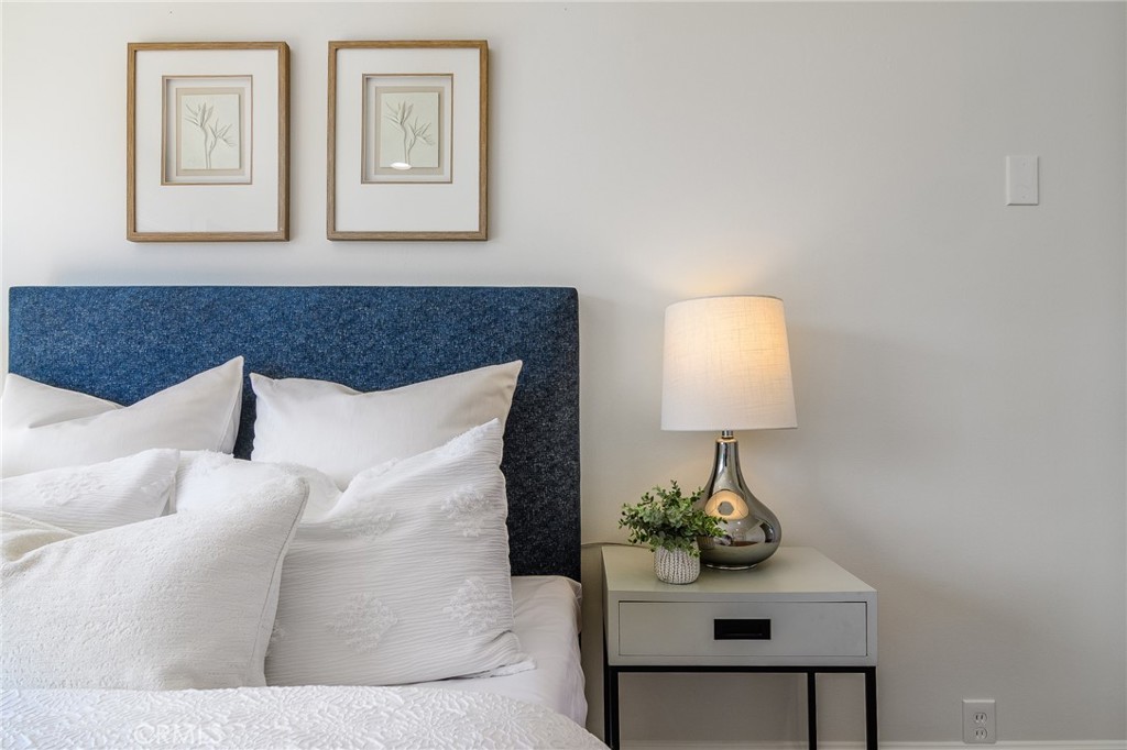 2516 University Drive