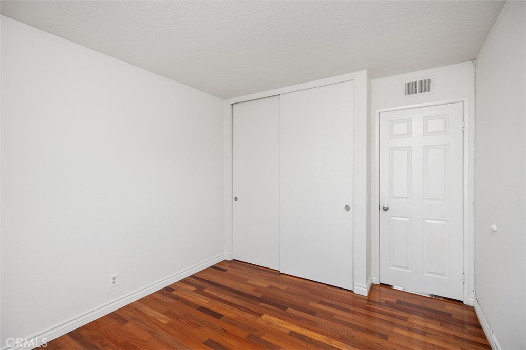 24872 Via Sonoma