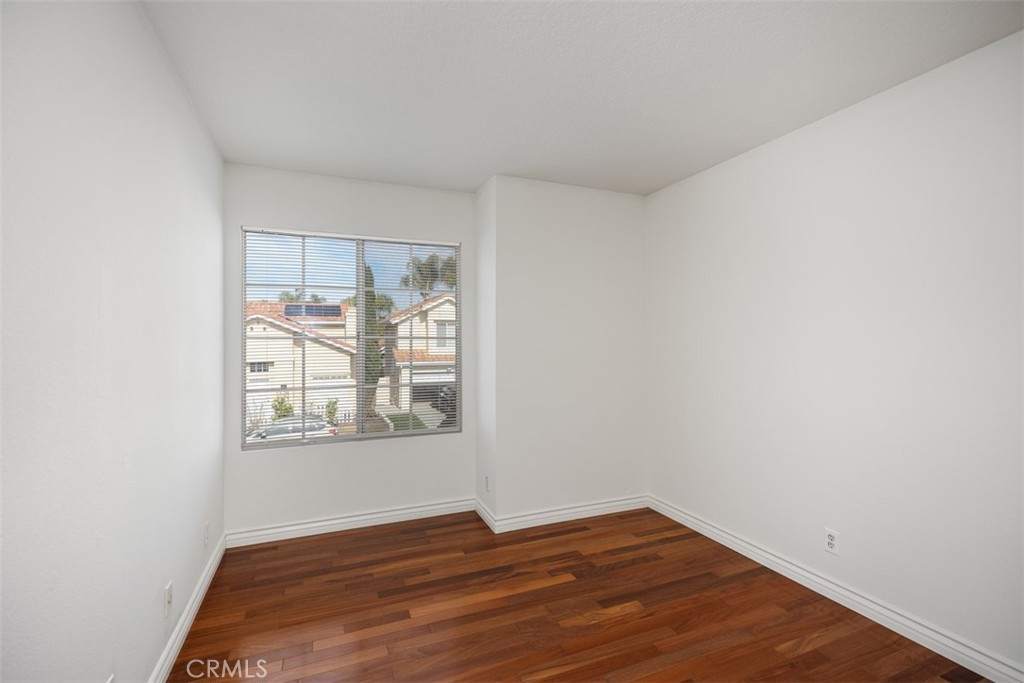 24872 Via Sonoma
