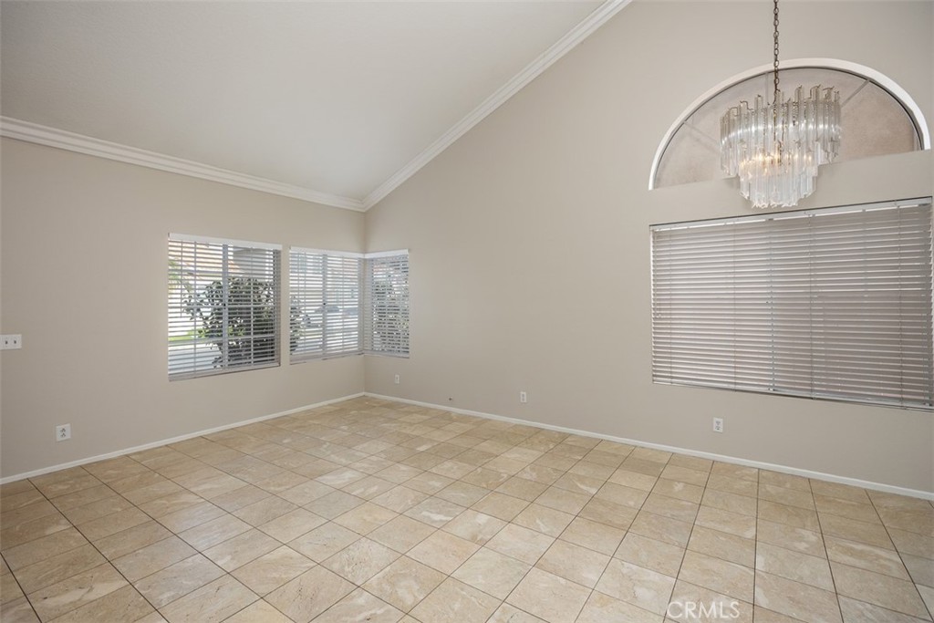 24872 Via Sonoma