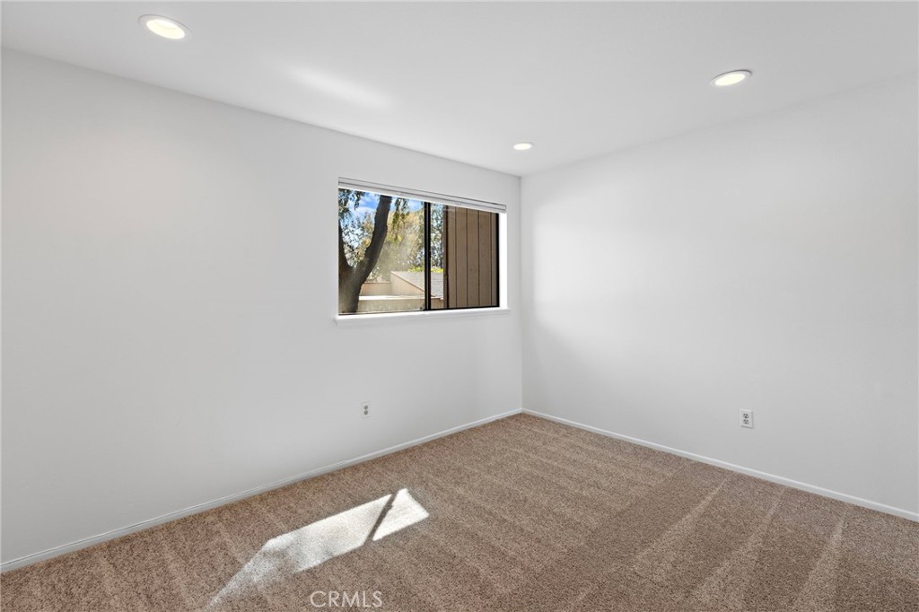 31287 E Nine Drive 28G