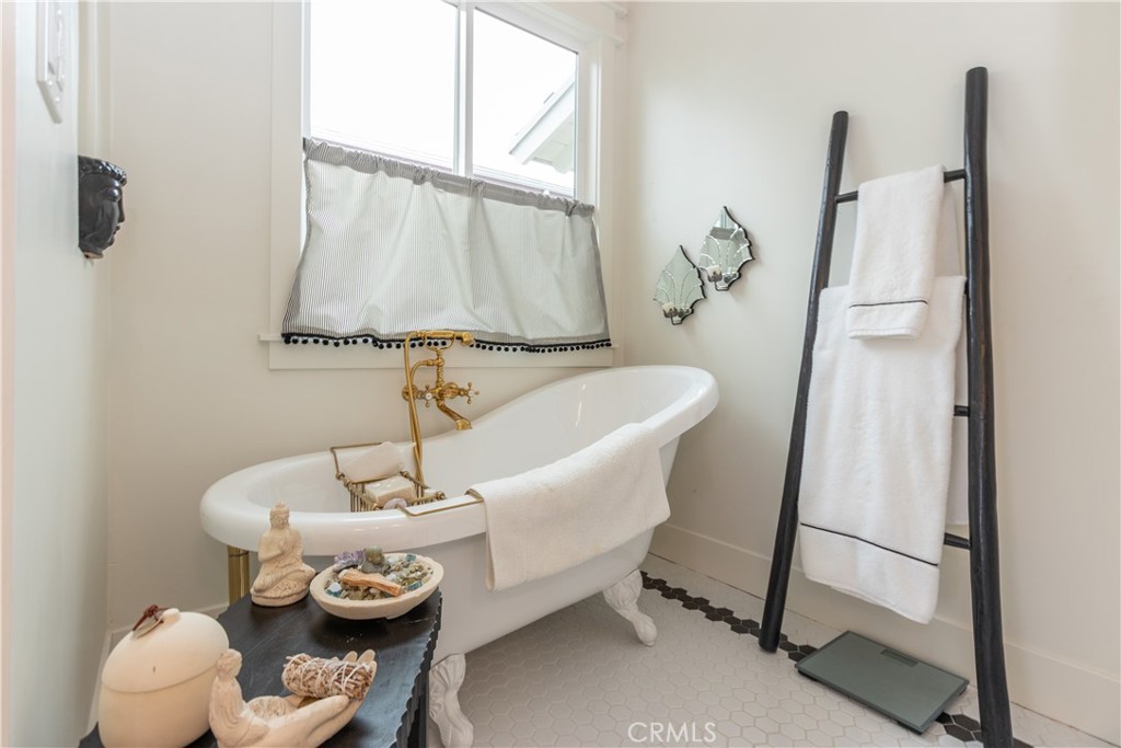 1507 E Sunview Drive