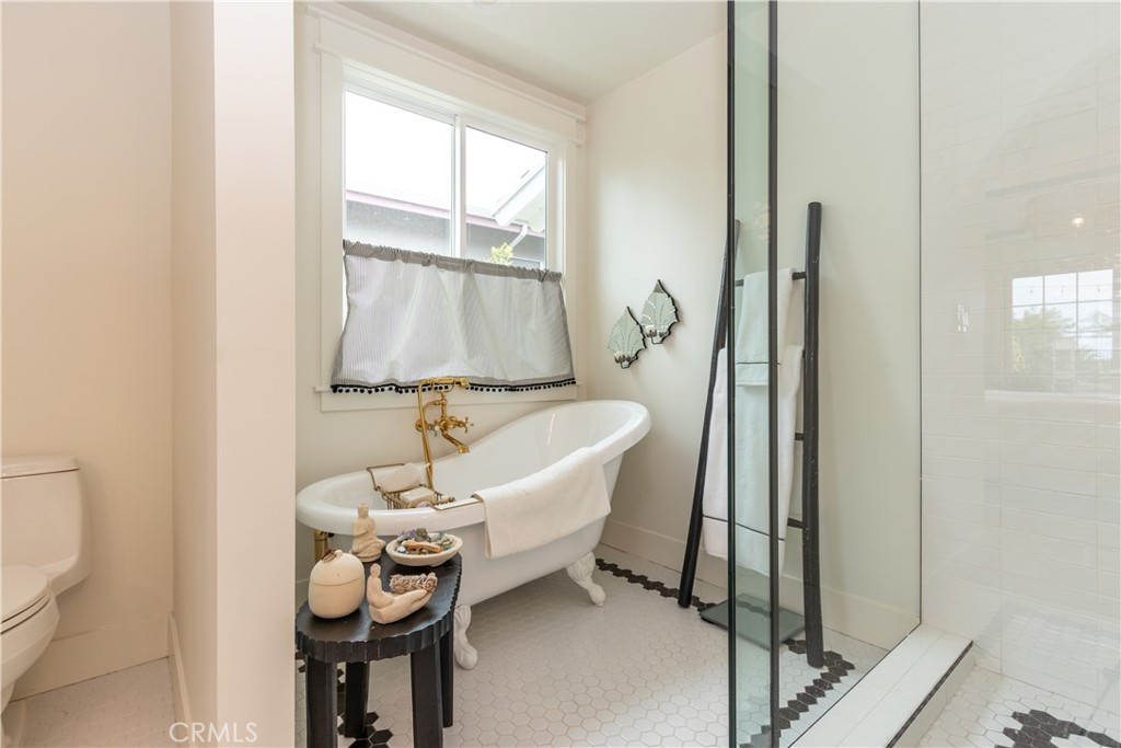 1507 E Sunview Drive