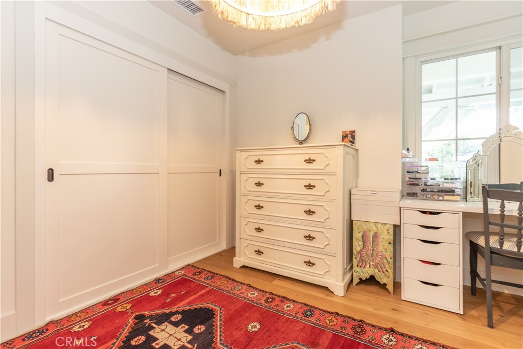 1507 E Sunview Drive