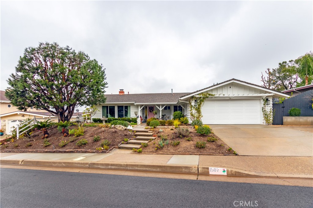 1507 E Sunview Drive