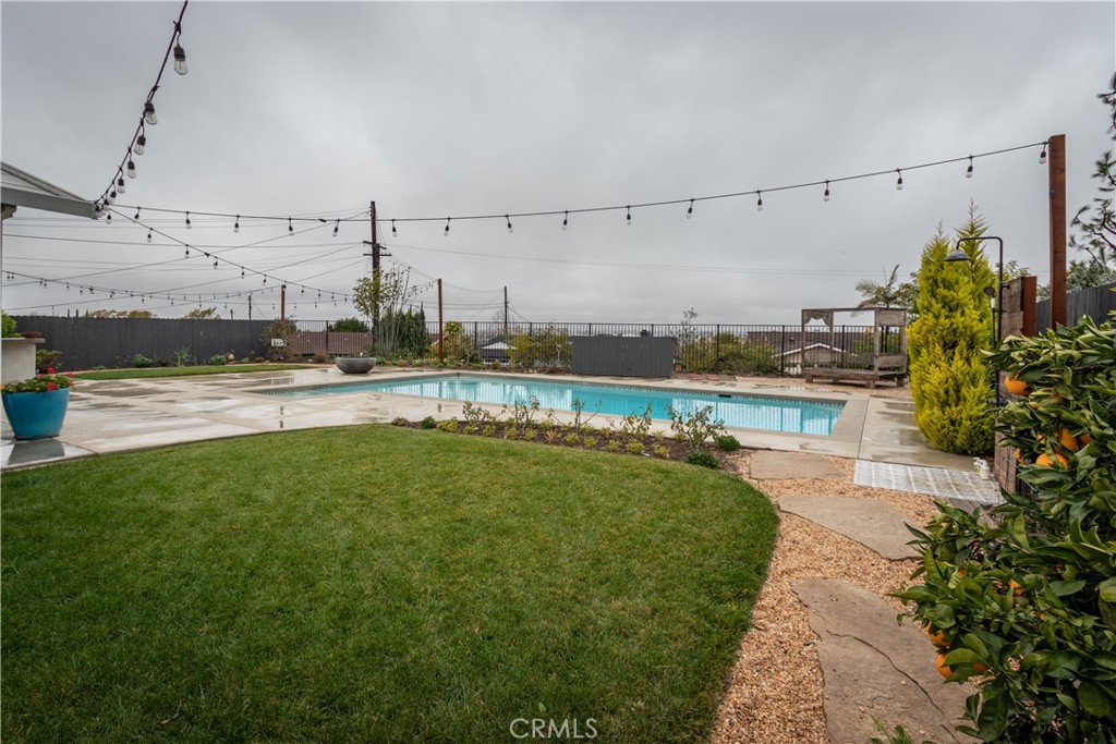 1507 E Sunview Drive