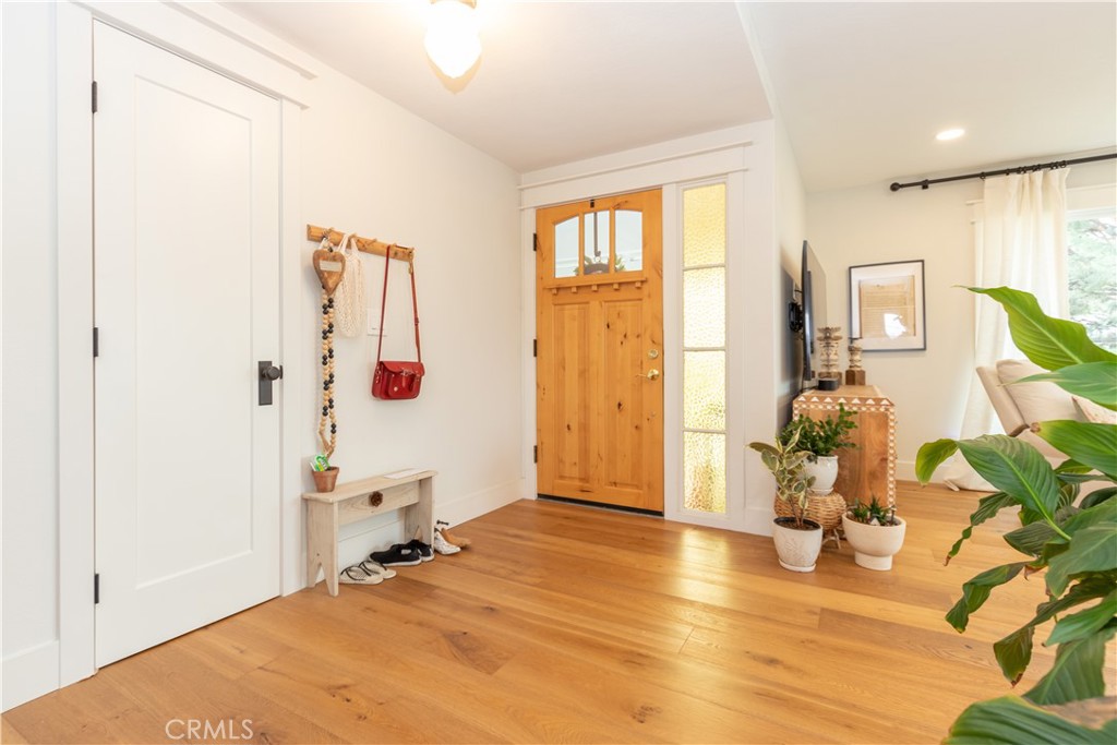 1507 E Sunview Drive