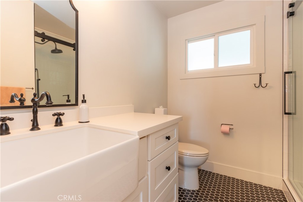 1507 E Sunview Drive