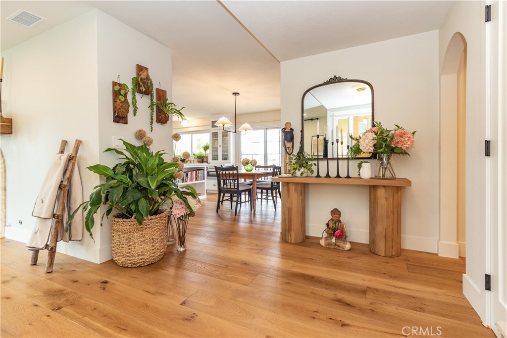 1507 E Sunview Drive