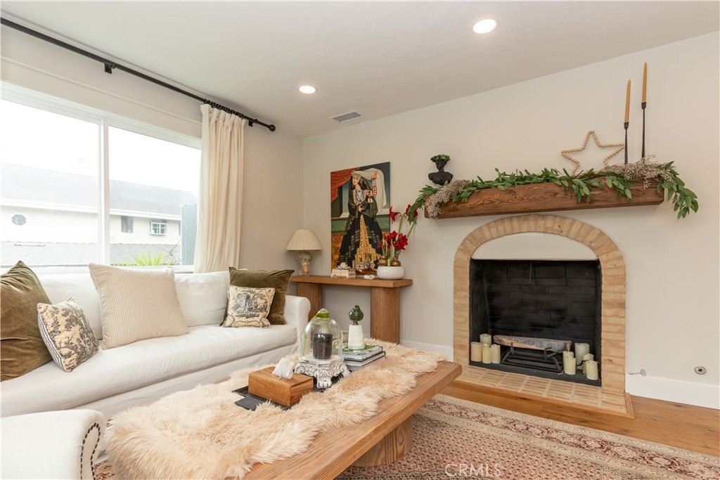 1507 E Sunview Drive