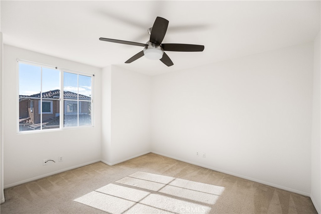 18 Santa Victoria Aisle