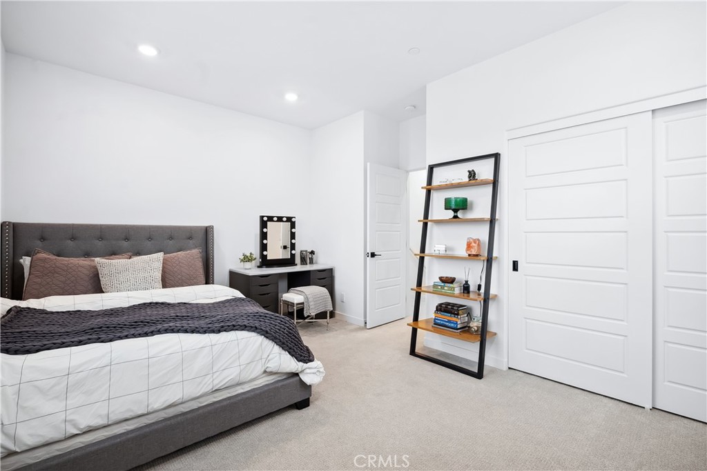 421 Gelding Way