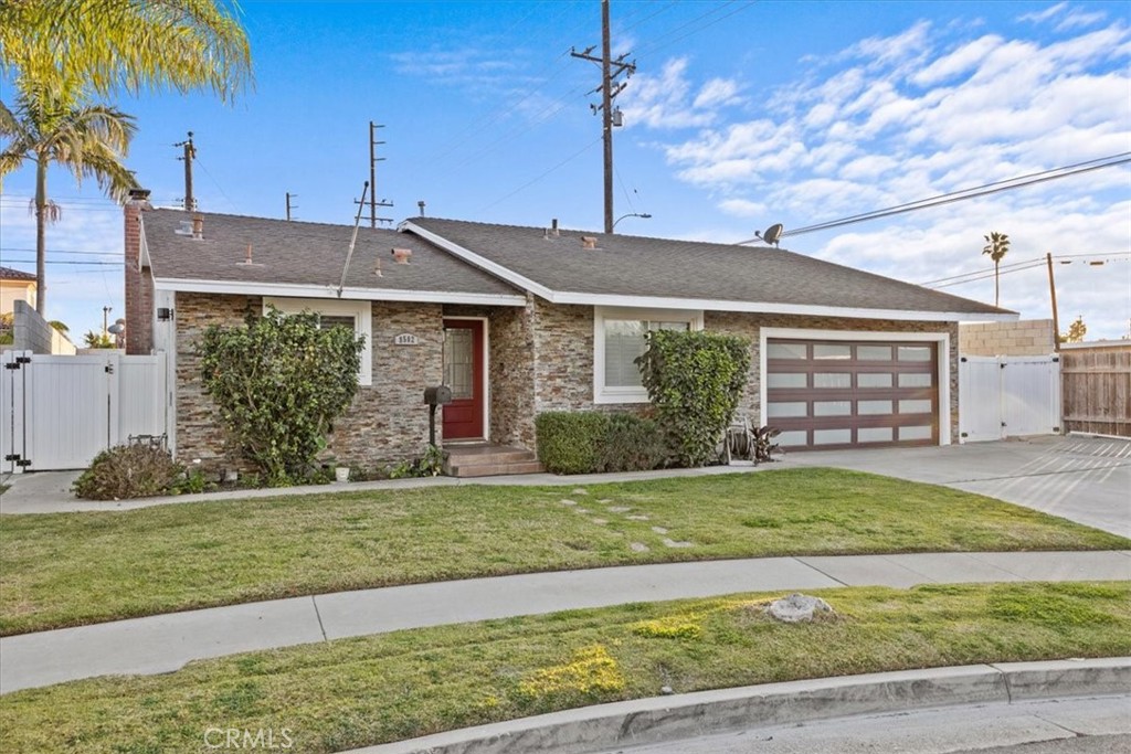 8502 Merle Circle