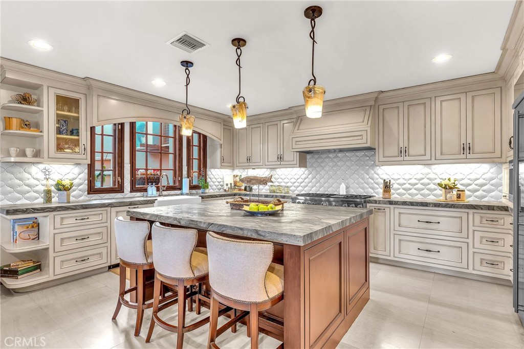 11332 Vista Del Lago