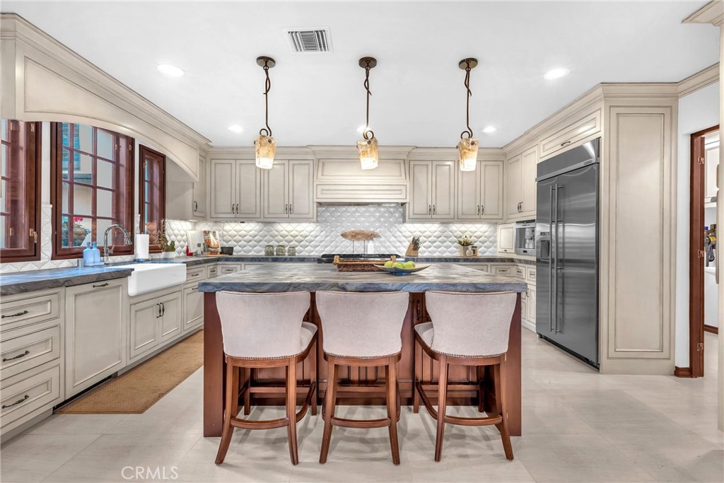 11332 Vista Del Lago