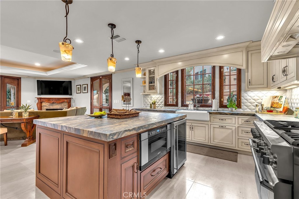 11332 Vista Del Lago