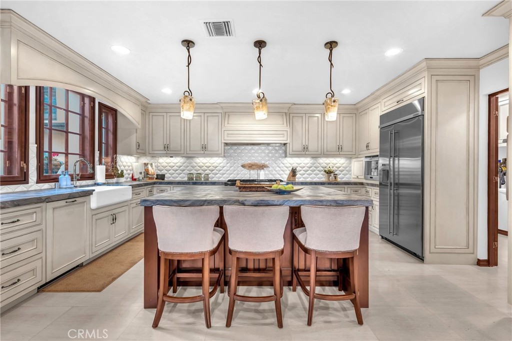 11332 Vista Del Lago