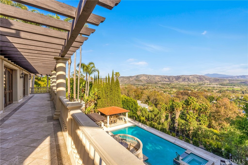 11332 Vista Del Lago