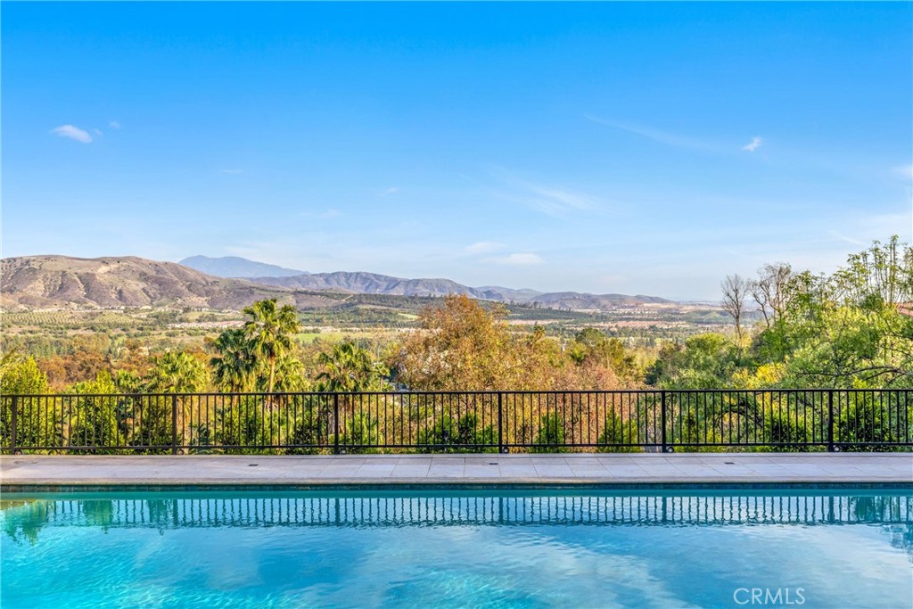 11332 Vista Del Lago