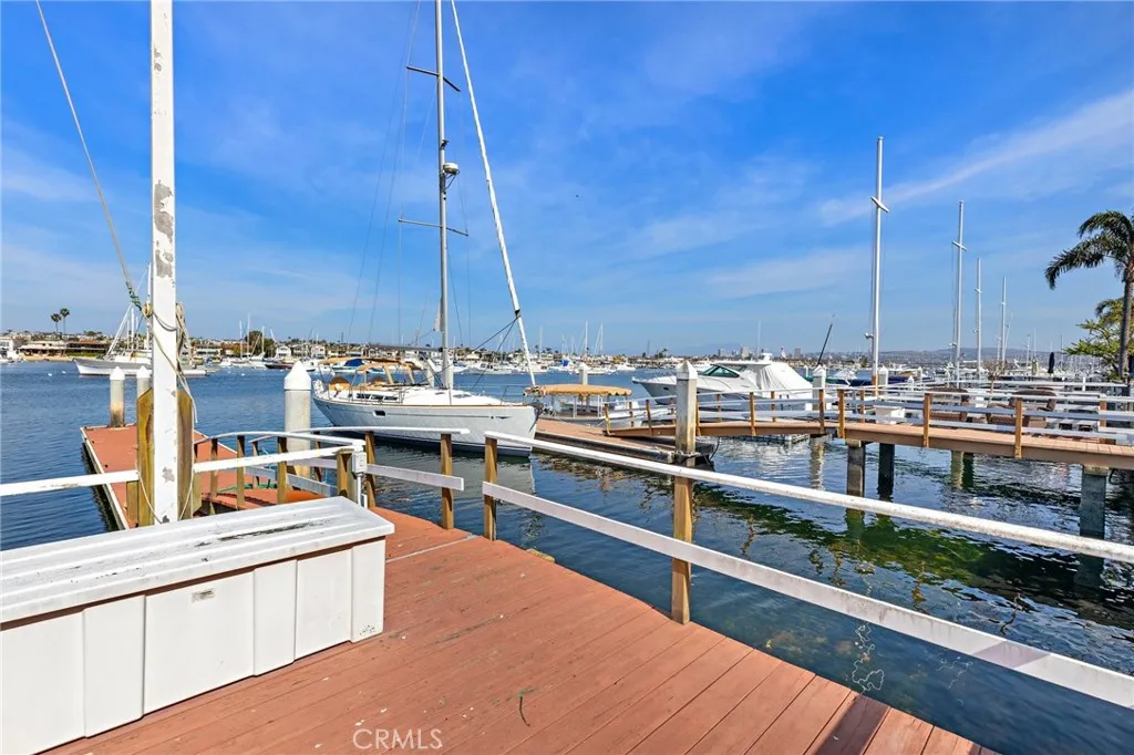 1436 W Bay Avenue