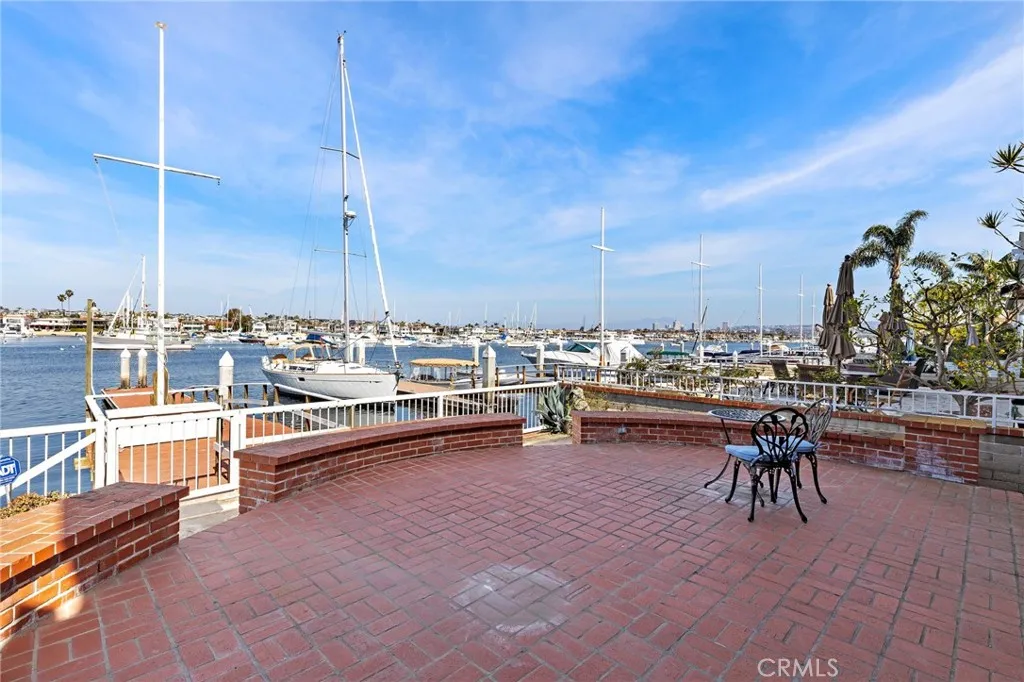 1436 W Bay Avenue