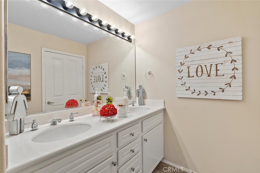 1703 Solvay Aisle 106