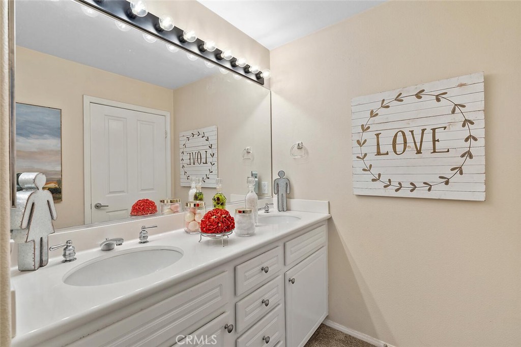 1703 Solvay Aisle 106