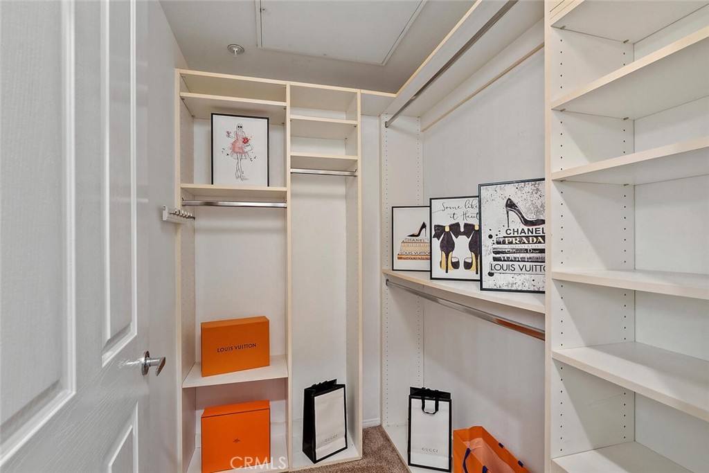 1703 Solvay Aisle 106