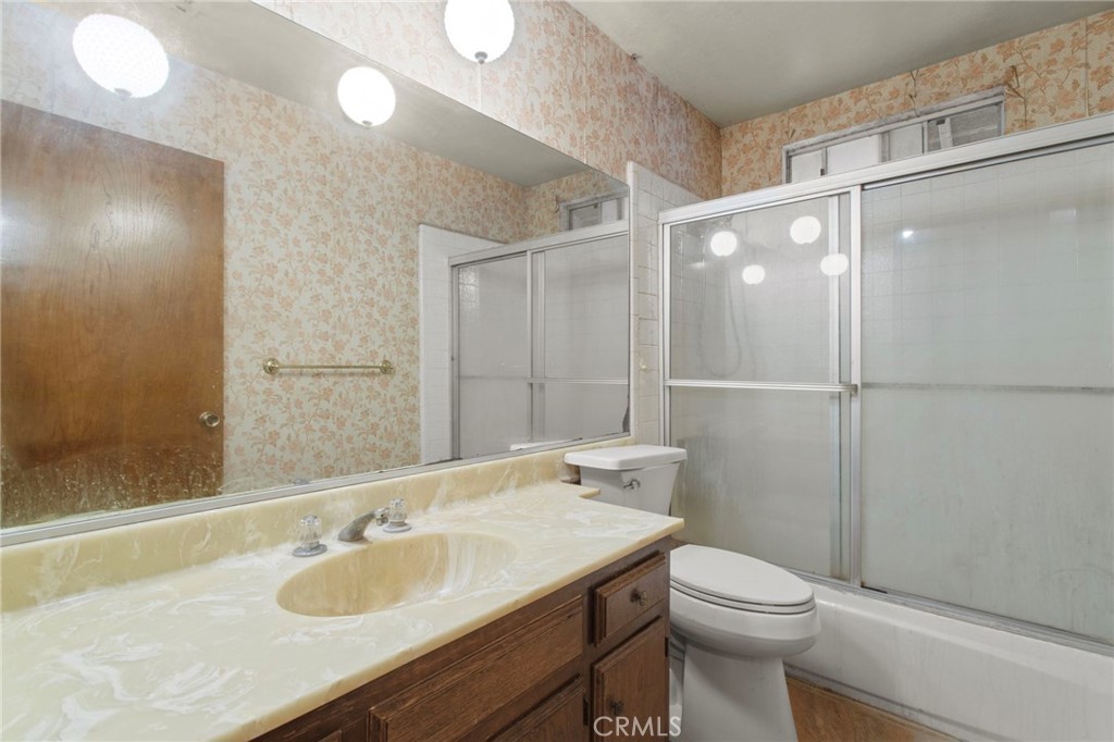 5430 Avenue Juan Bautista