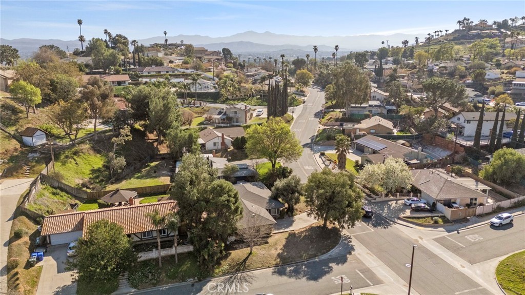 5430 Avenue Juan Bautista