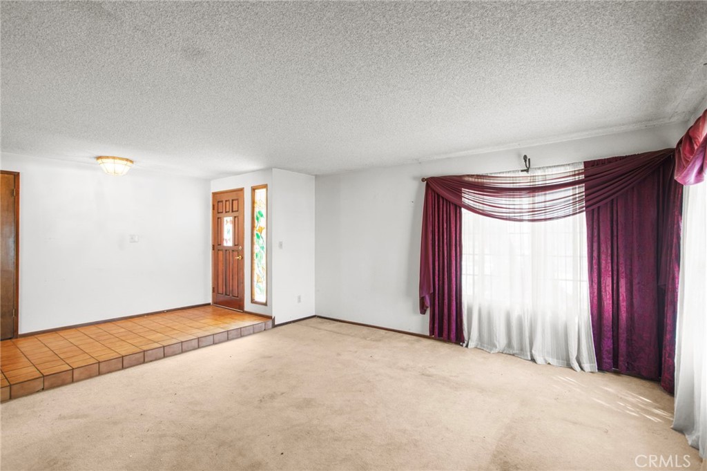 5430 Avenue Juan Bautista