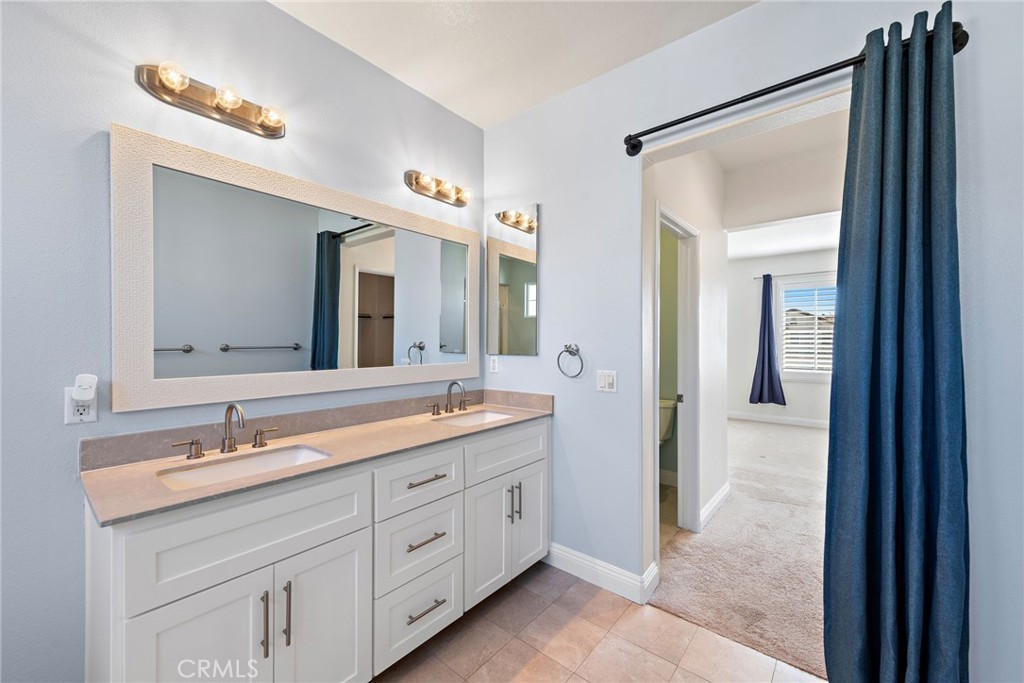 252 W Pebble Creek Lane