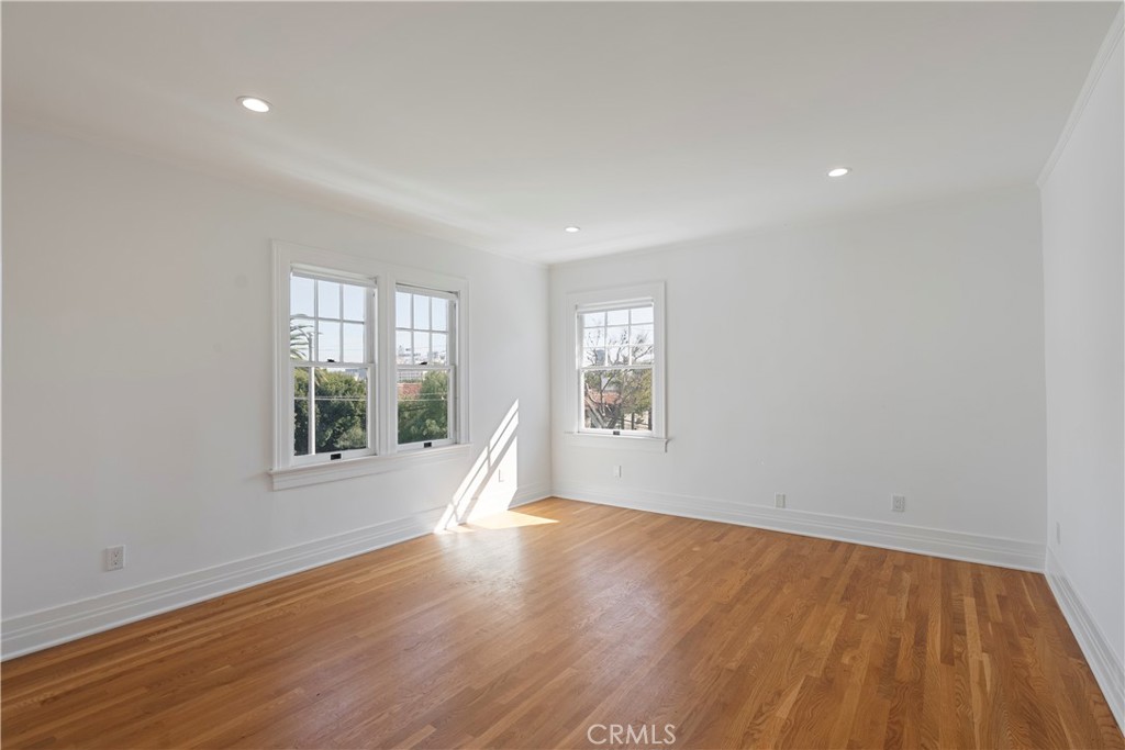 1905 Grace Avenue