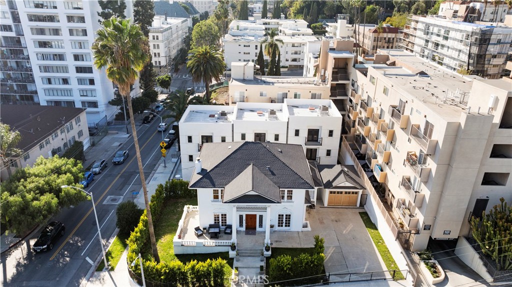 1905 Grace Avenue