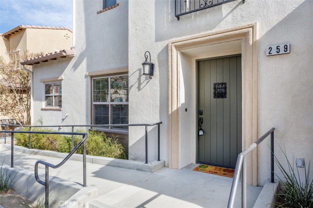 259 Paseo Gregario