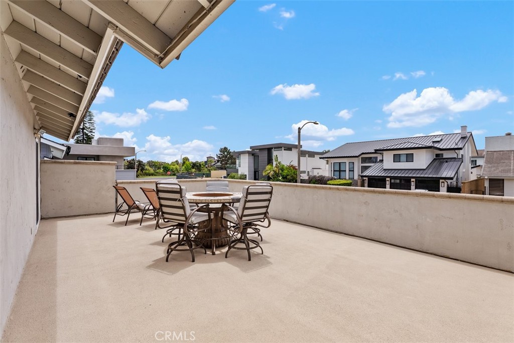 17212 Lynn Lane