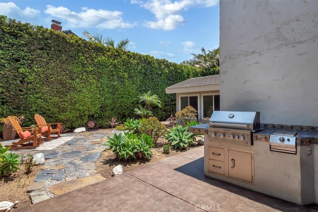 17212 Lynn Lane