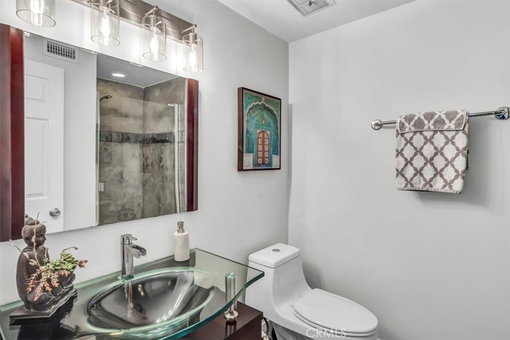 17212 Lynn Lane