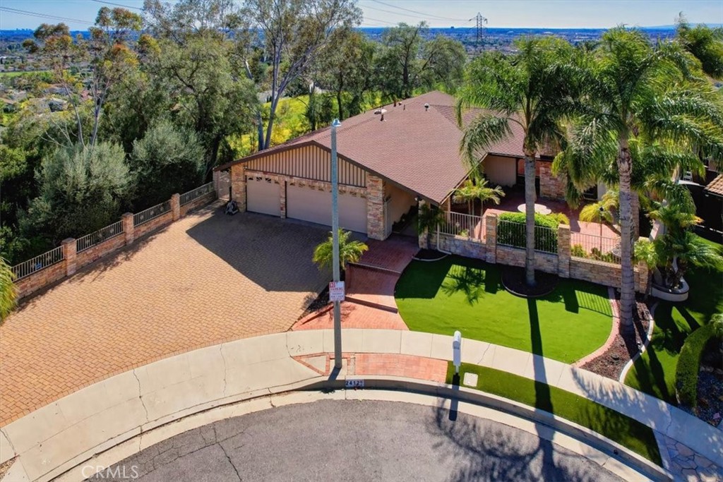 2412 North Shadow Ridge Lane