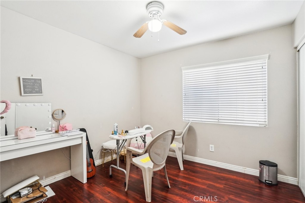 1523 Lakeview Street