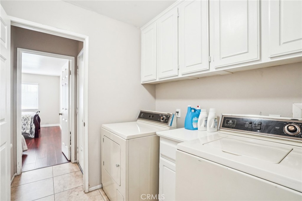 1523 Lakeview Street