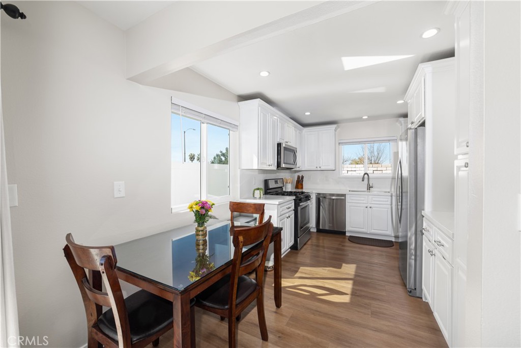 7052 Mountain Avenue